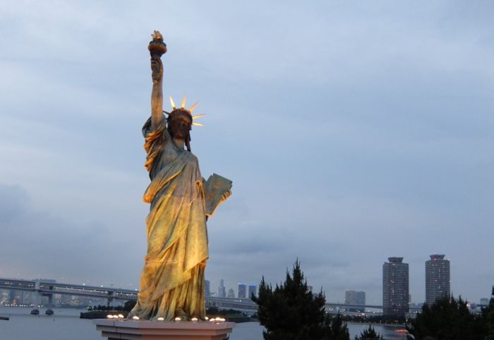 Американская статуя Свободы в Токио.(Подарок США) Фото Лимарева В.Н.