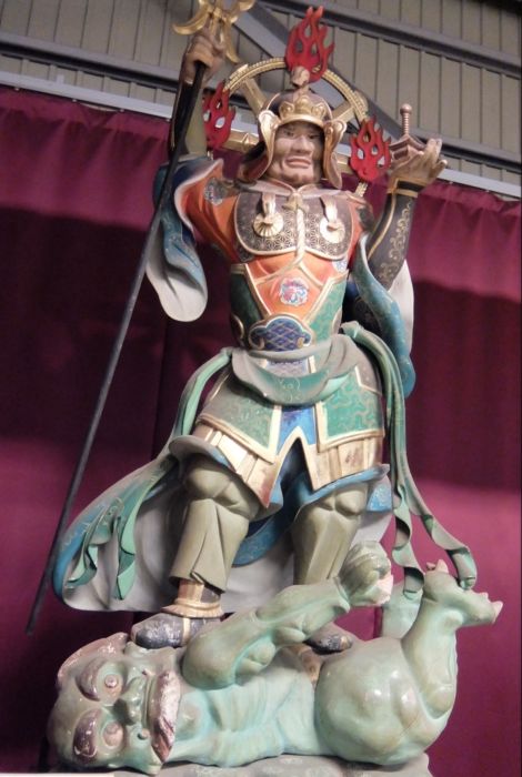 Победил нечесть и построил храм в Никко правитель ?  Япония. Никко.  Фото Лимарева В.Н.