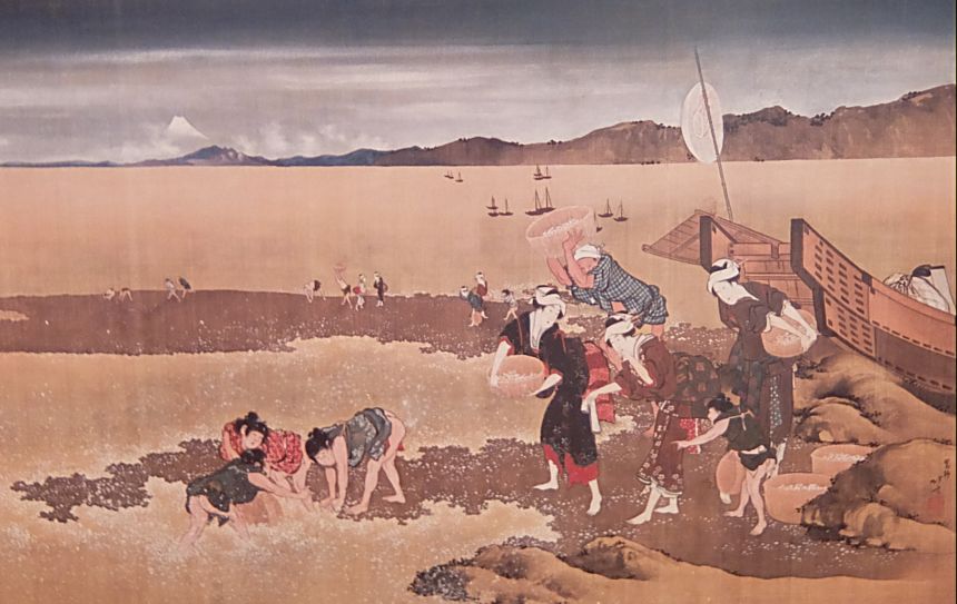У моря, с видом на Фудзияму. Японская живопись 18-19 века. Выставка в Осака.   Фото Лимарева В.Н.