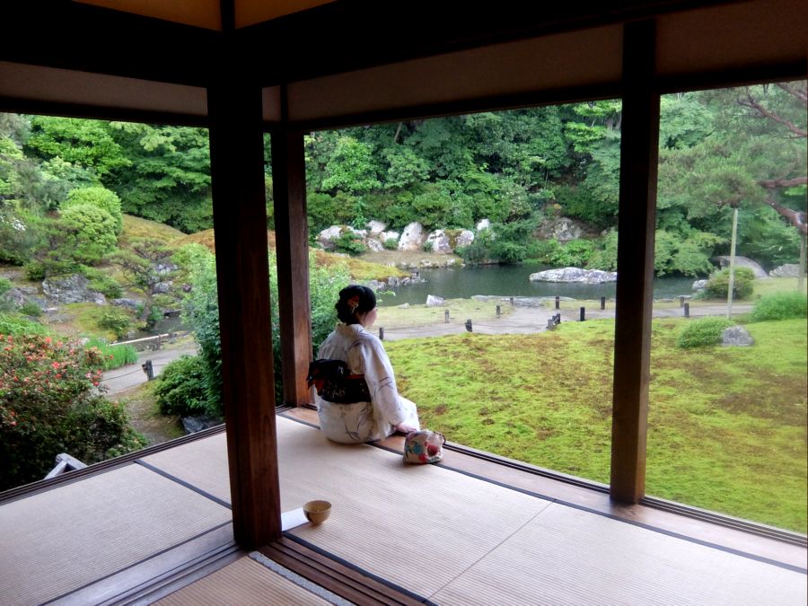 Японский садик у дома феодала. Киото. Япония.  Фото Лимарева В.Н.