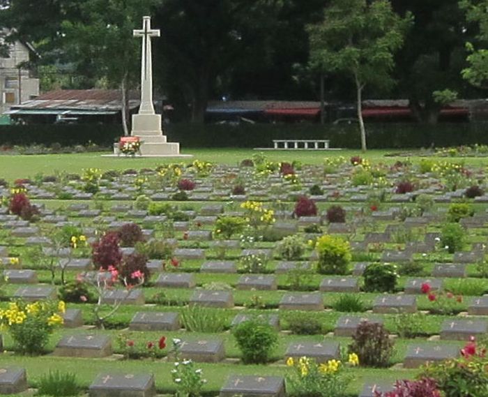 Мемориальное кладбище погибшим в войне во Вторую мировую войну с Японией пленных христиан в Таиланде. Фото Лимарева В.Н.  