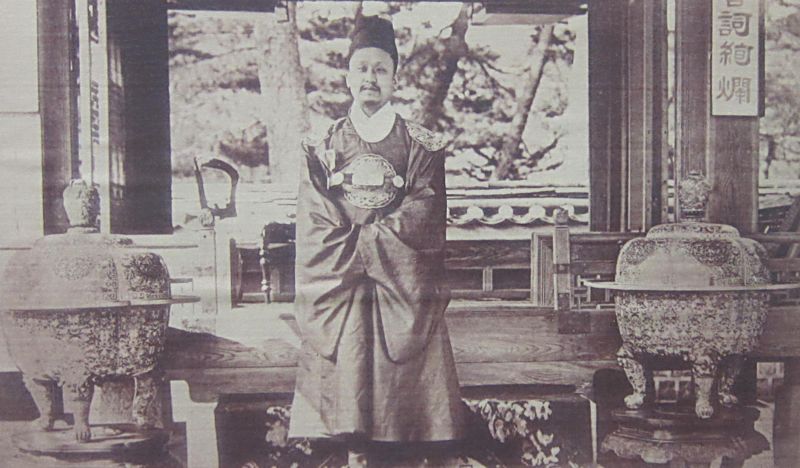 Король Кореи Ин Сион (Ли Хи) в 1884 году. Нац. музей в Сеуле.    Фото Лимарева В.Н.
